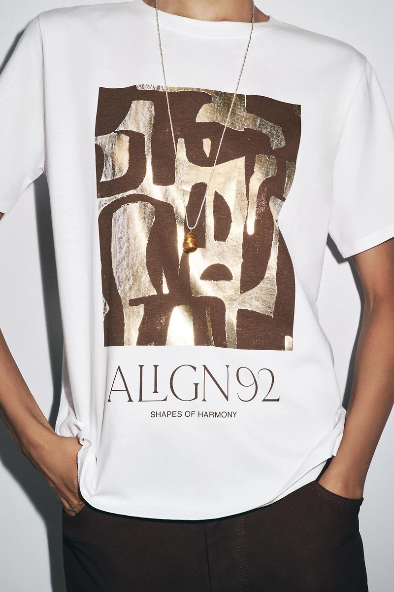 METALLIC PRINT T-SHIRT