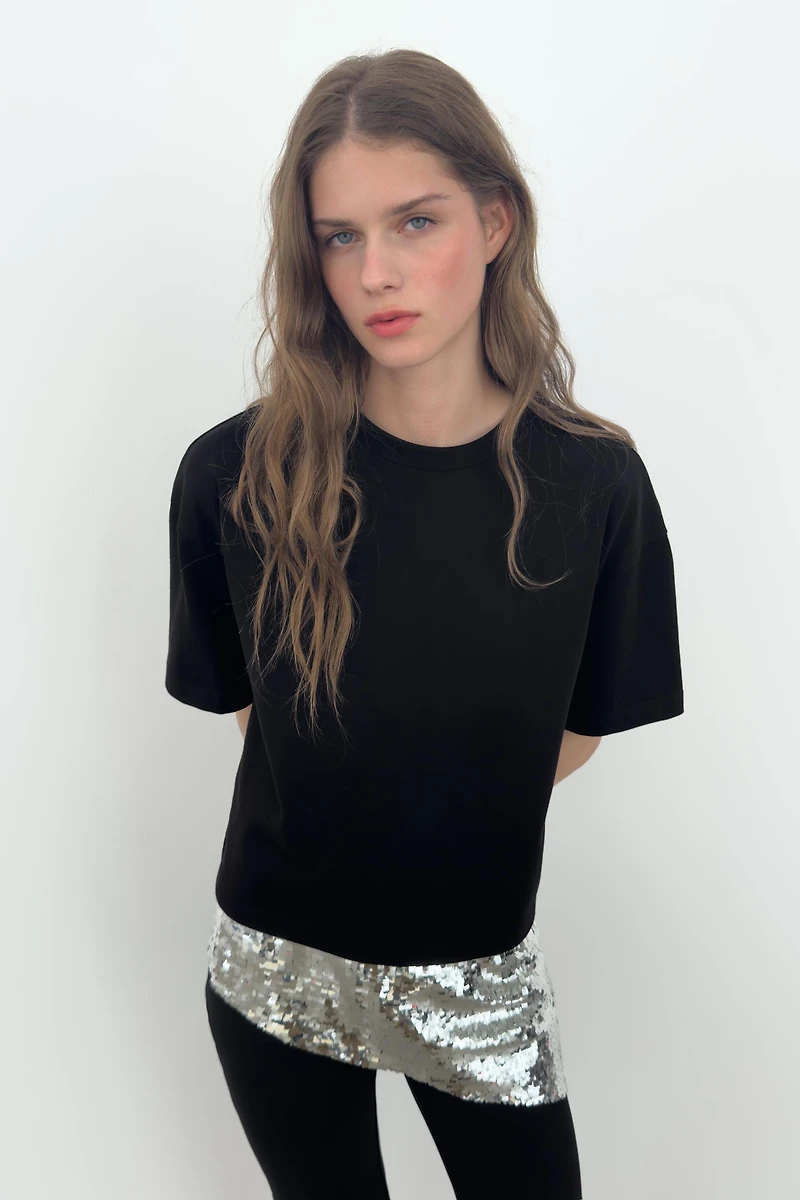 ASYMMETRIC SEQUIN T-SHIRT