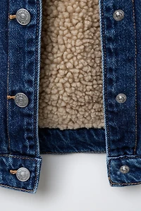 VESTE EN JEAN EFFET MOUTON HELLO KITTY © SANRIO