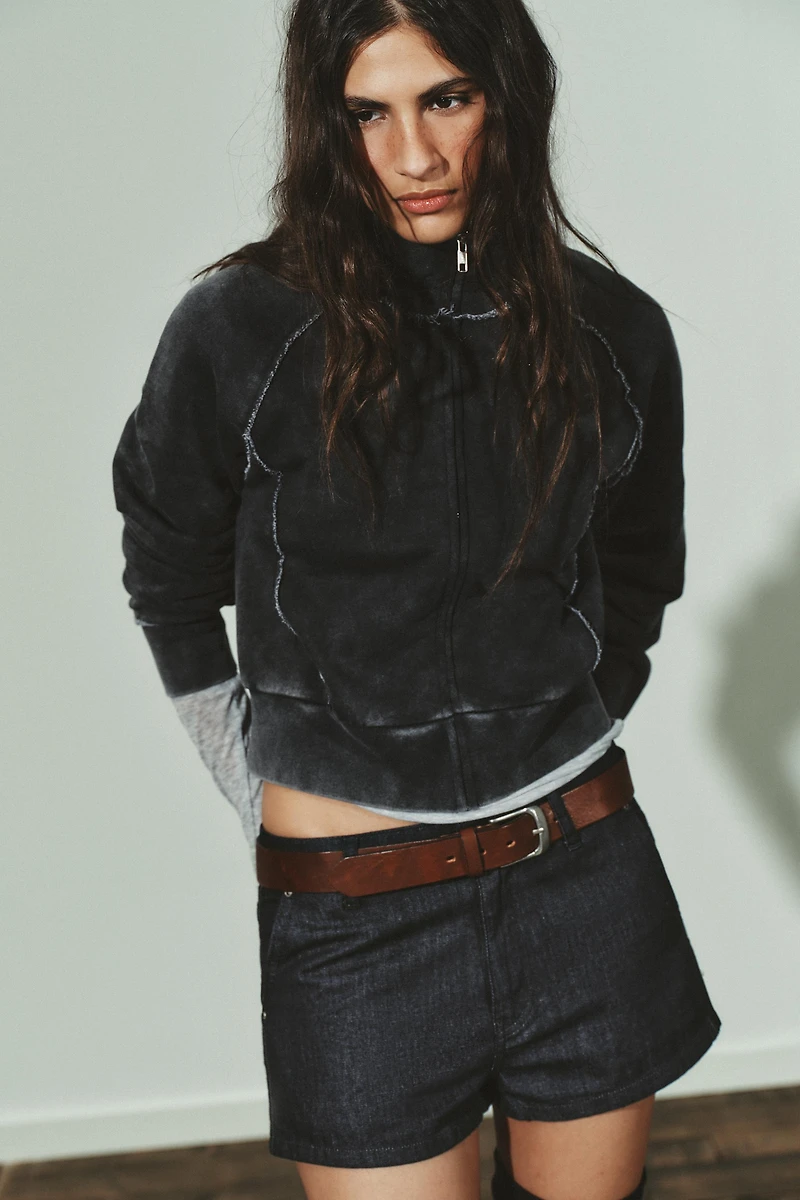 CROPPED SEAM SWEATSHIRT