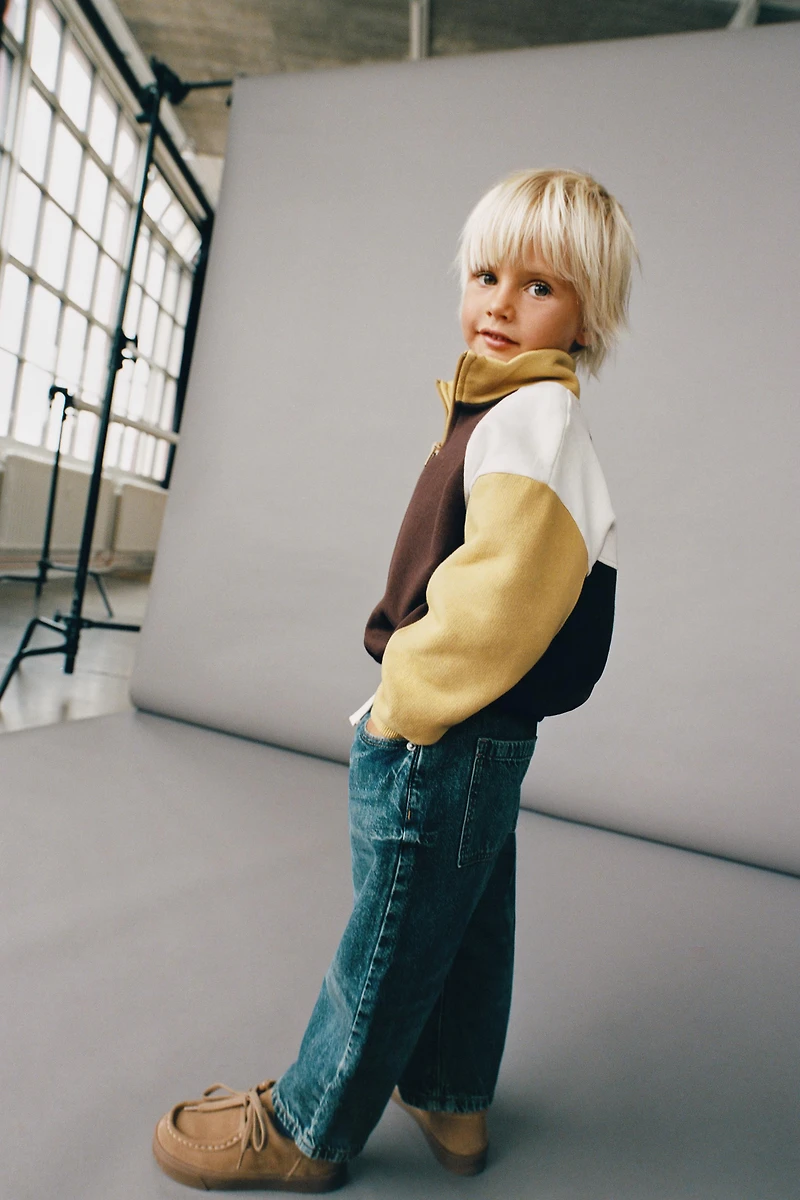 DISTRESSED BALLOON JEANS