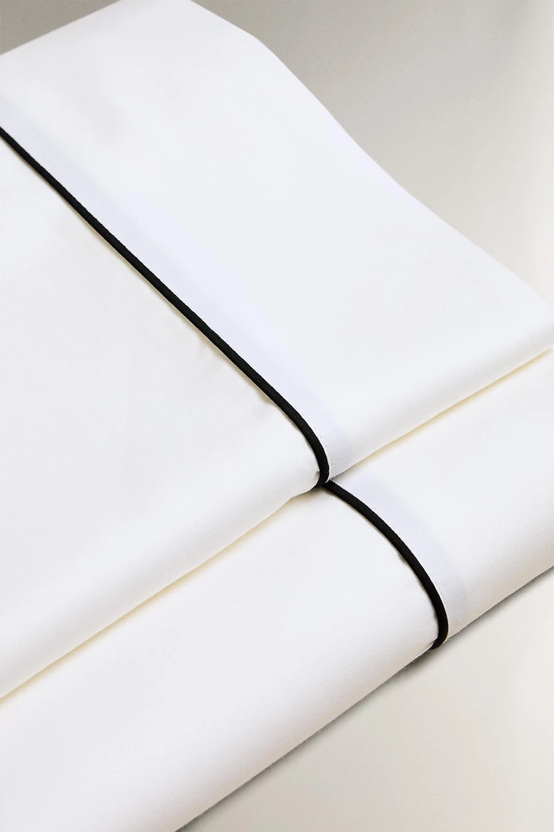 SATEEN FLAT SHEET WITH PIPING