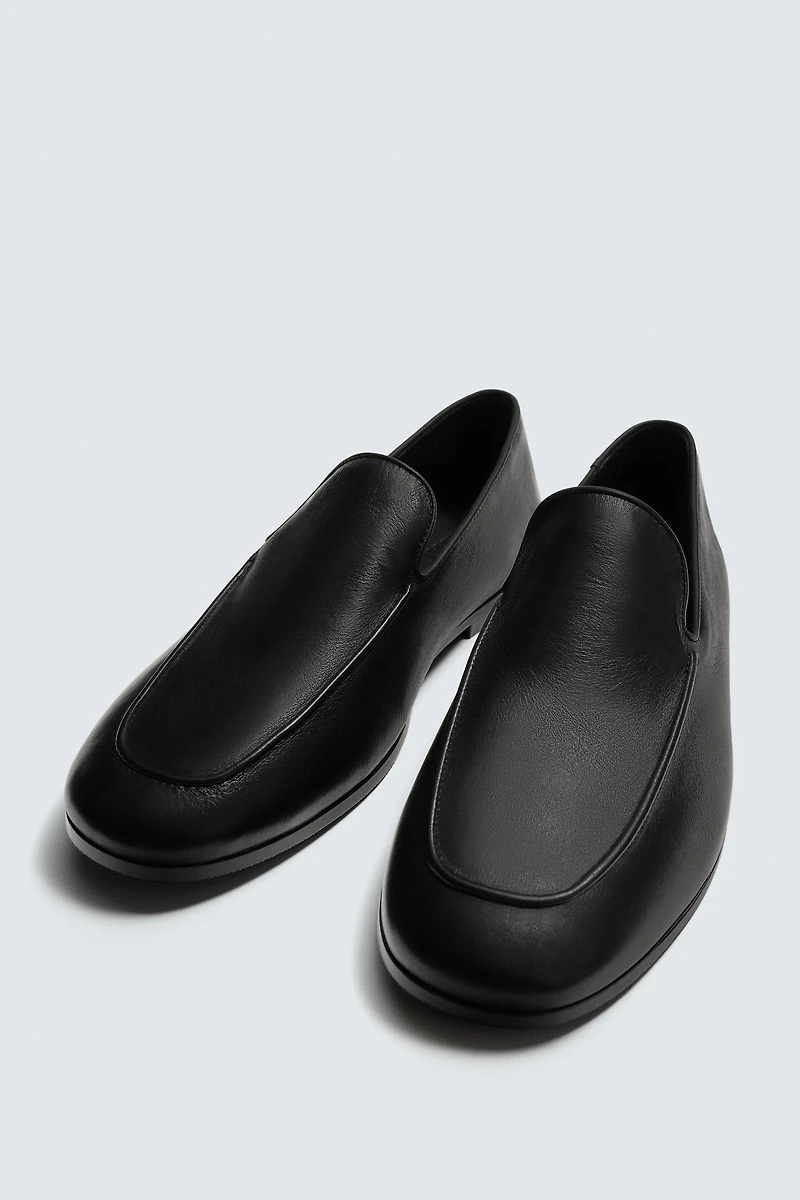 LEATHER LOAFERS