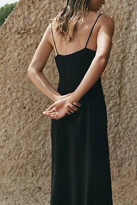 EMBROIDERED MIDI DRESS