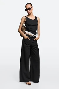 Flowy wide-leg jeans