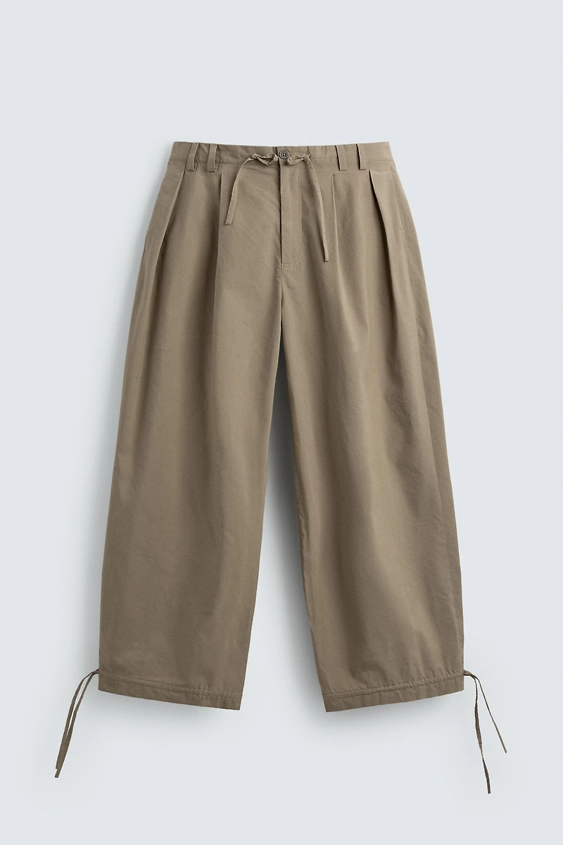 PANTALON COUPE BALLON À PLIS