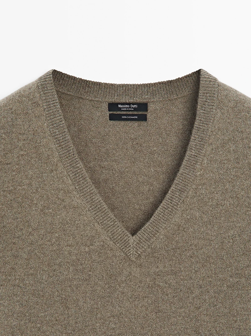 Knit 100% cashmere V-neck sweater