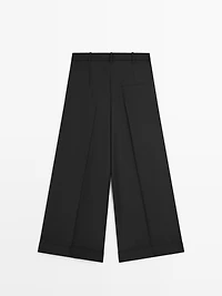 Flowing trousers with darts