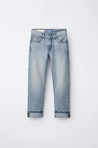 RIPPED STRAIGHT JEANS