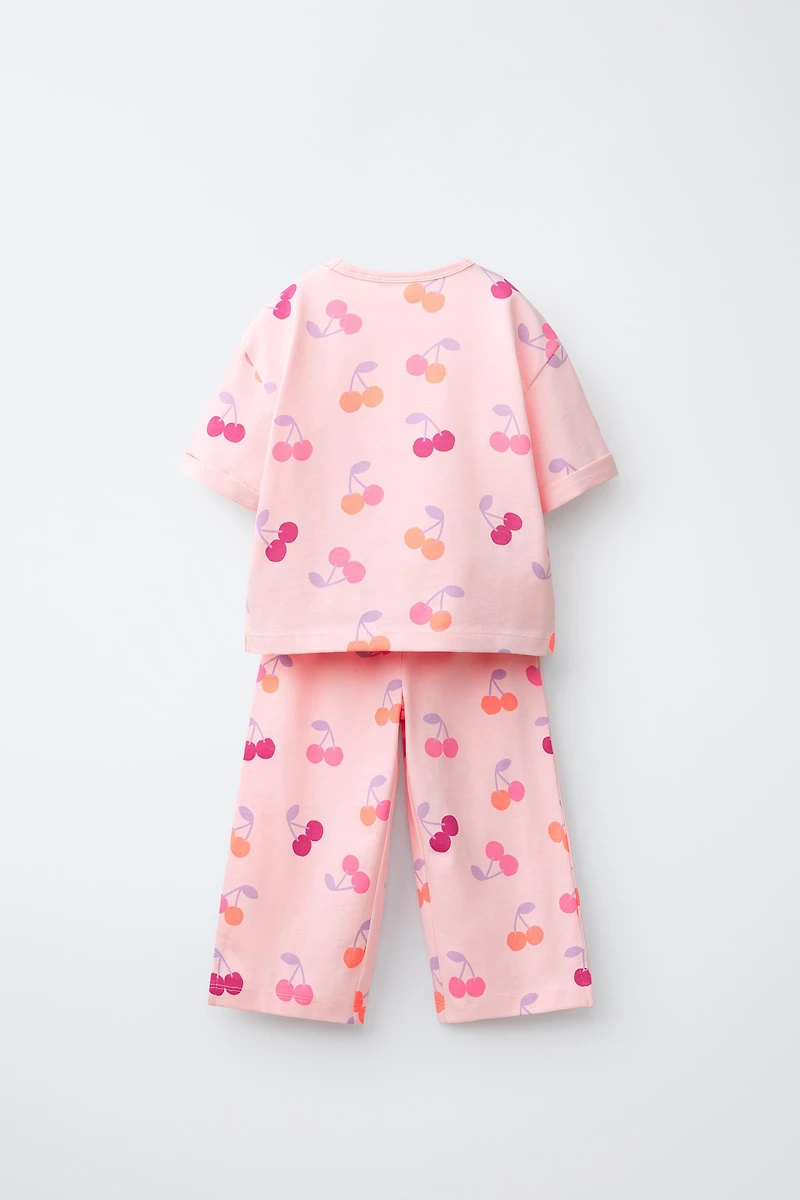 PRINTED T-SHIRT AND JOGGING PANTS SET