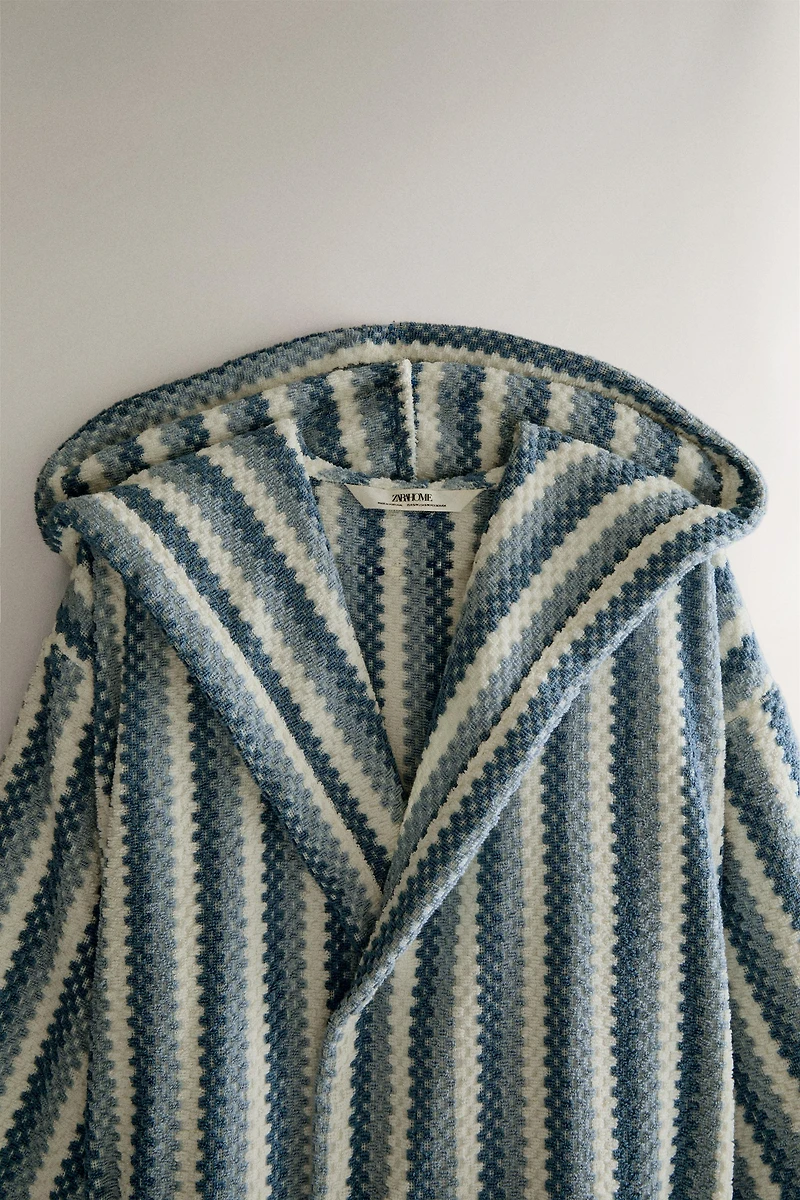 GEOMETRIC JACQUARD BATHROBE