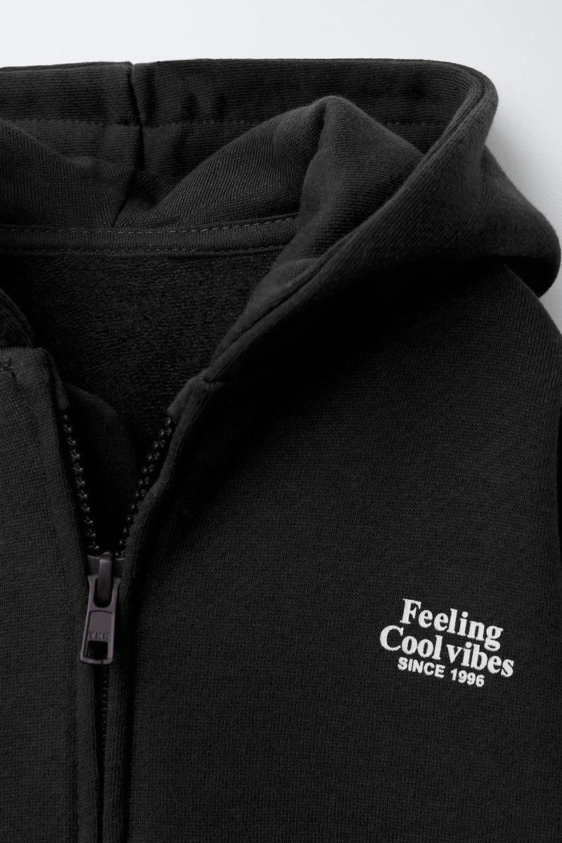 ZIP-UP TEXT SWEATSHIRT