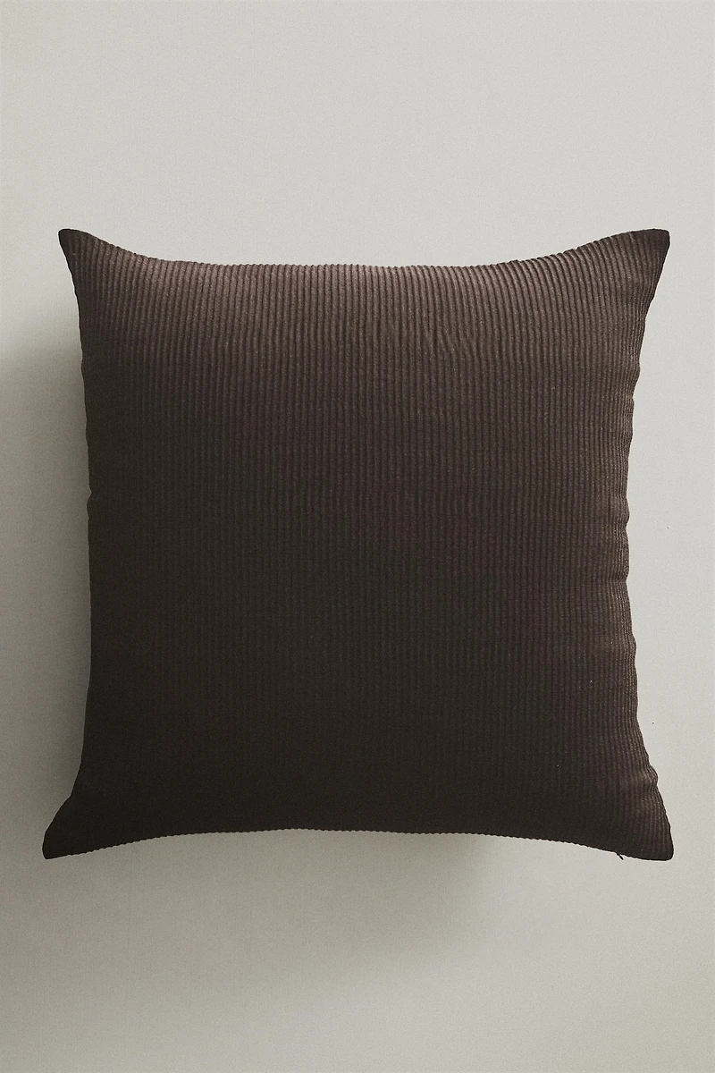GATHERED QUILT THROW PILLOW COVER