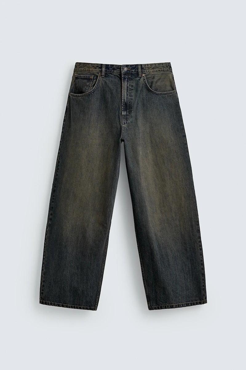 RIPPED BAGGY FIT JEANS