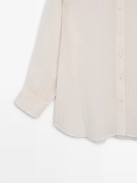 Flowing shirt with pleated detail