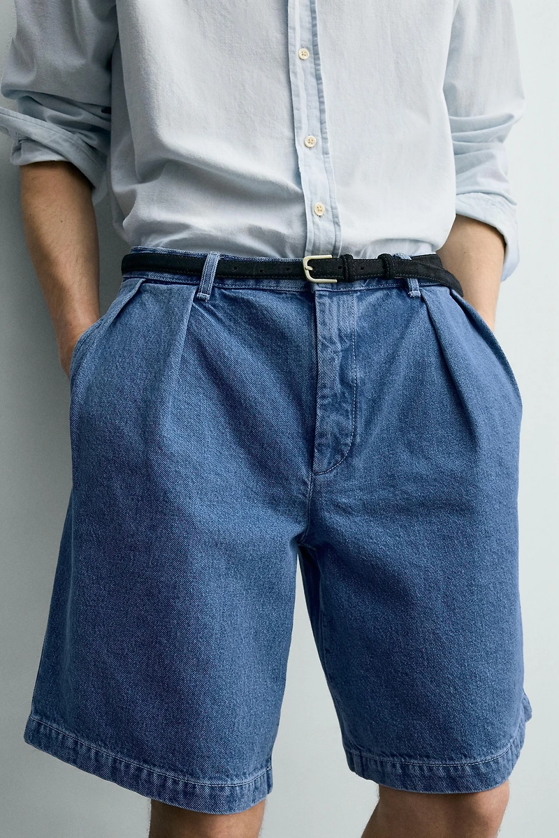 RELAXED FIT PLEATED DENIM SHORTS
