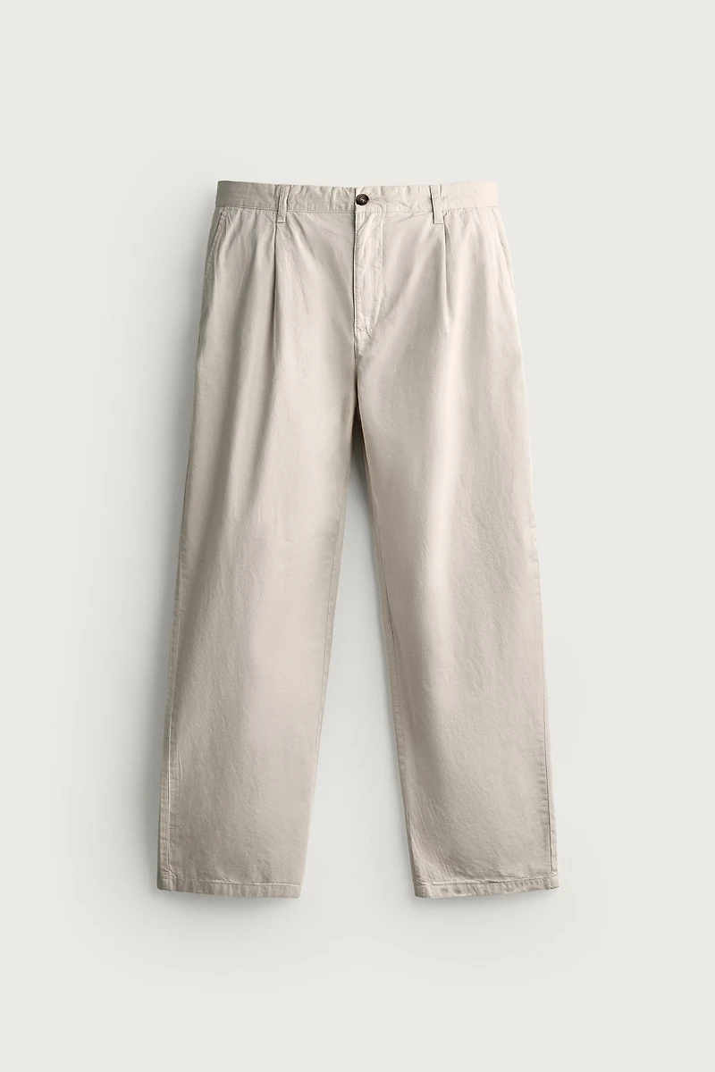 PLEATED STRAIGHT FIT CHINO PANTS