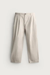 PLEATED STRAIGHT FIT CHINO PANTS