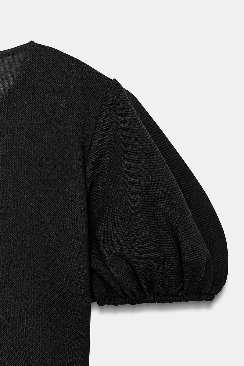 PUFF SLEEVE TOP