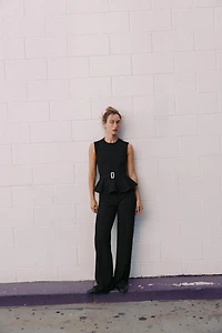 BOUCLÉ BUCKLE PEPLUM TOP