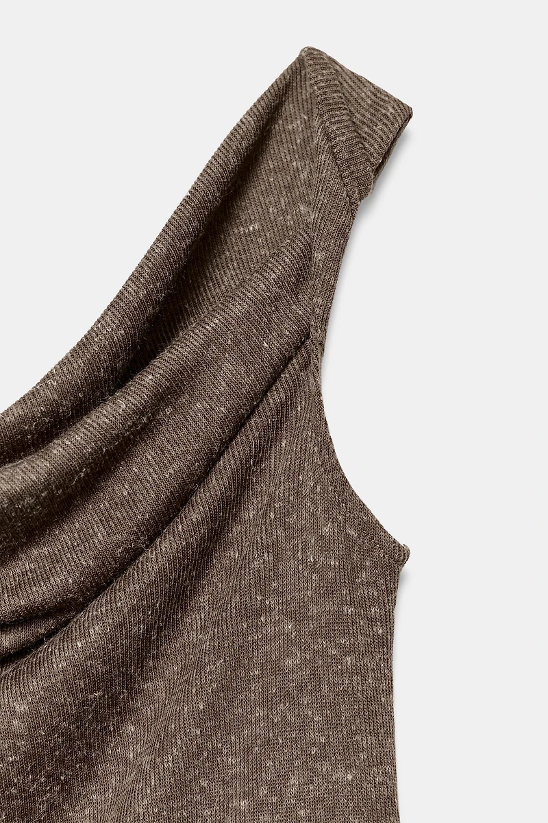ASYMMETRIC RUSTIC TOP