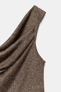 ASYMMETRIC RUSTIC TOP