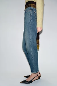 Z.01 MOM FIT HIGH-RISE JEANS