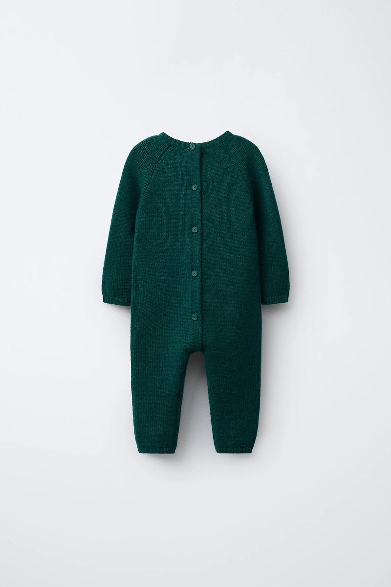 COMBINAISON EN MAILLE AVEC LAINE LAPIN BRODÉ