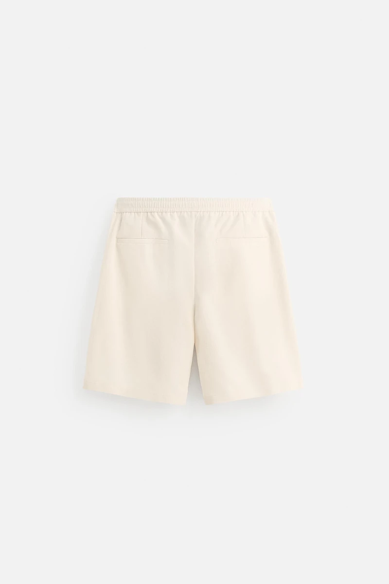 TEXTURED REGULAR FIT SHORTS