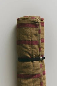 ROLL-UP STRIPED PET FLOOR BLANKET