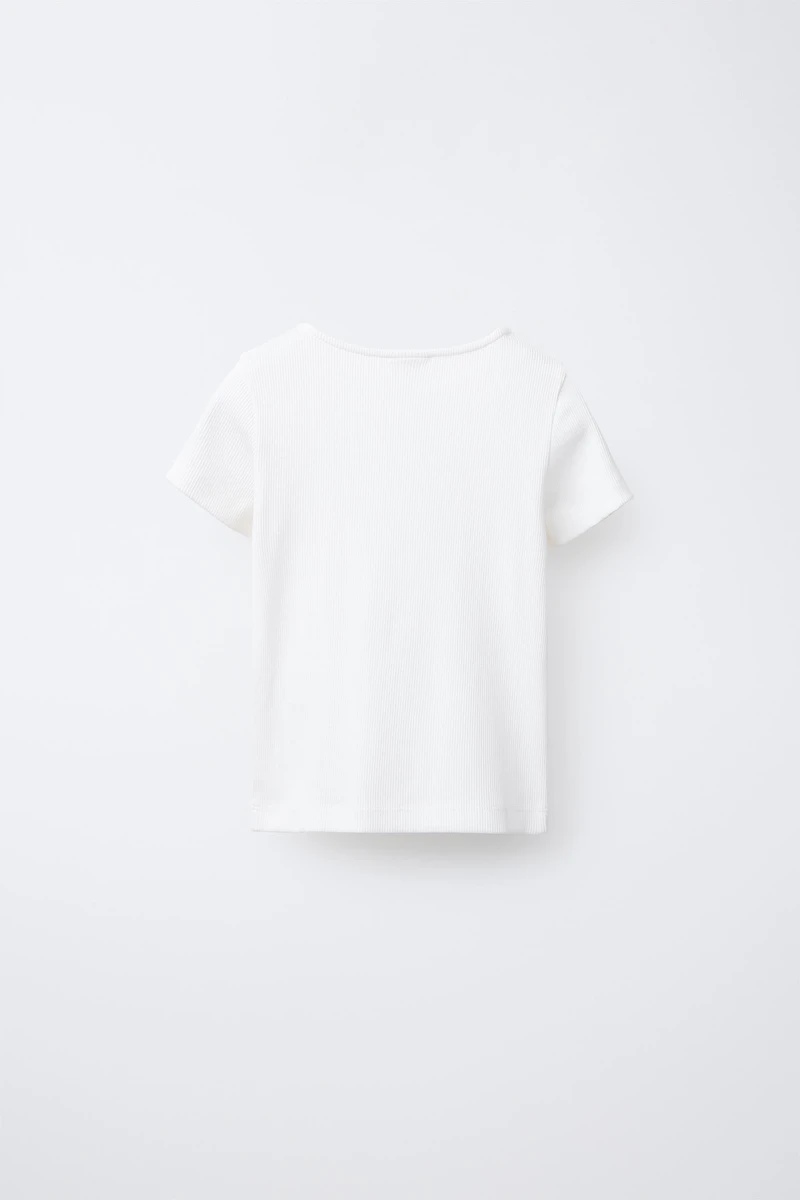 RIBBED BUTTON T-SHIRT