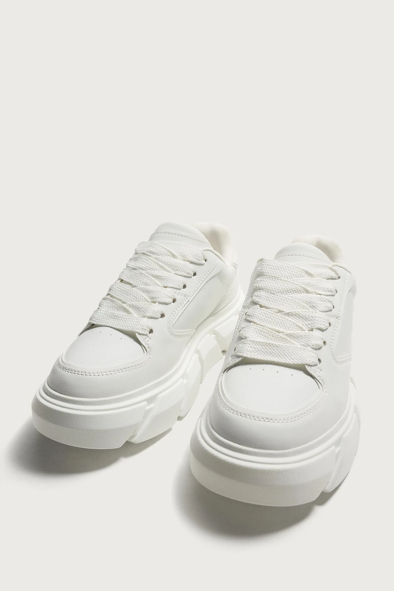 CHUNKY SOLE SNEAKERS