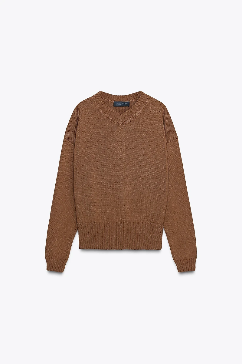 V-NECK KNIT SWEATER