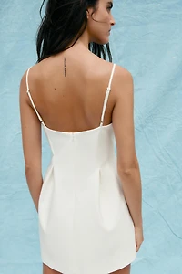 ROBE COURTE À BRETELLES
