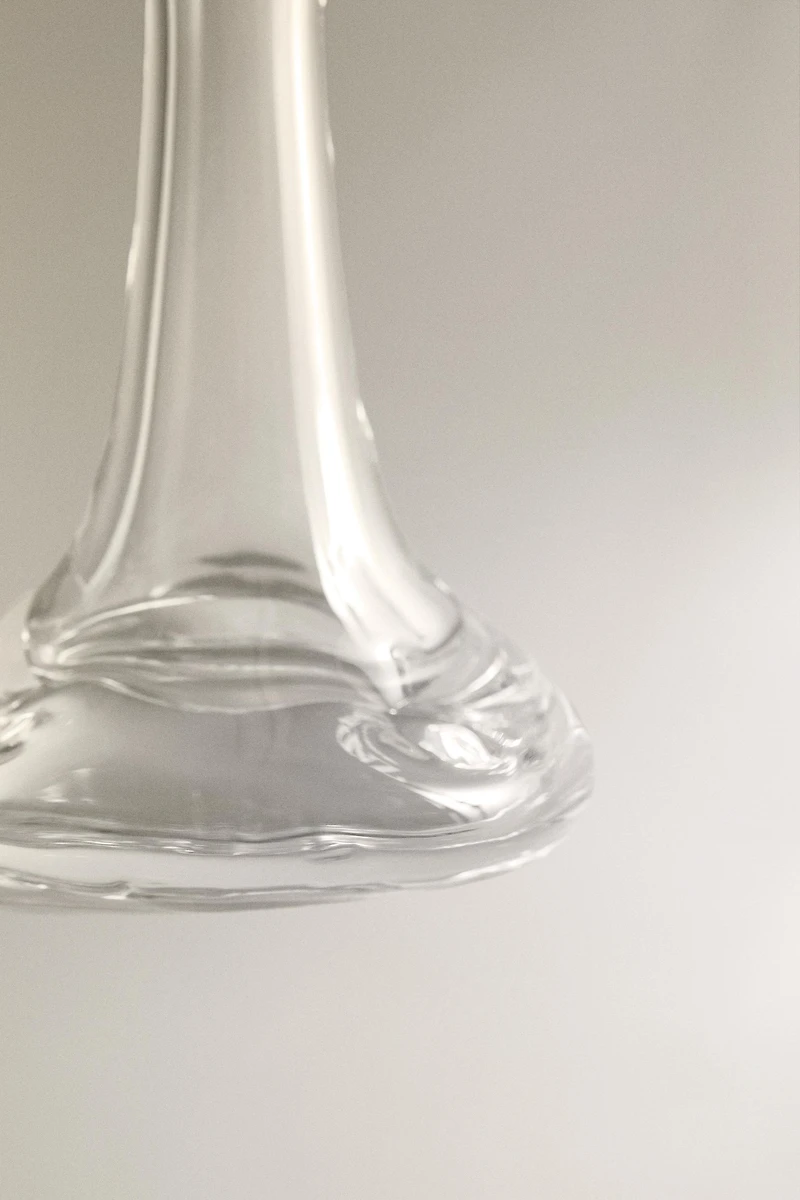 GLASS VASE