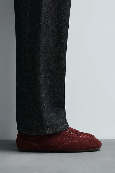 CHAUSSURES EN CUIR À SEMELLE ULTRAFINE