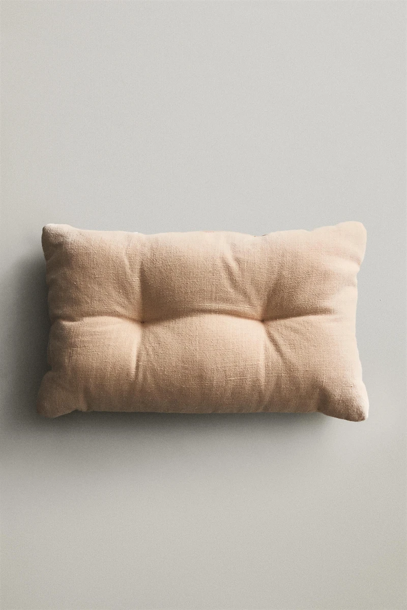 PLAIN TOPSTITCHED CUSHION