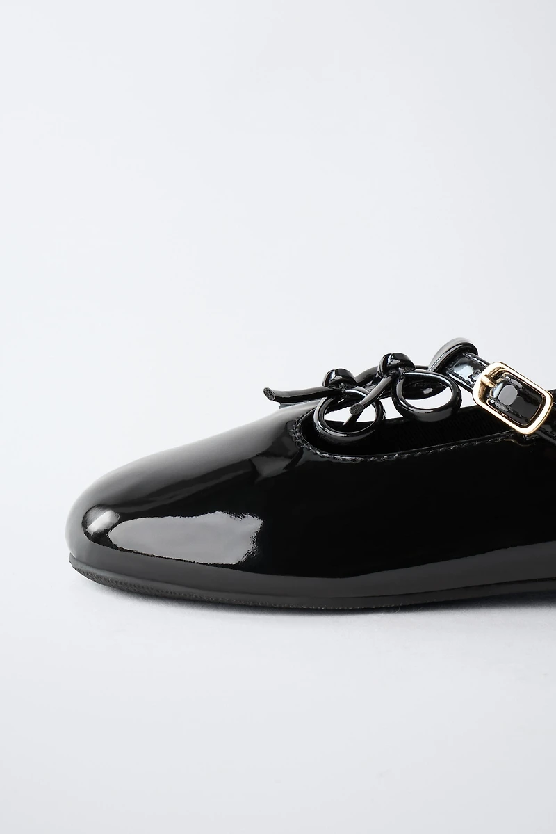 PATENT LEATHER BALLET FLATS WITH BOWS