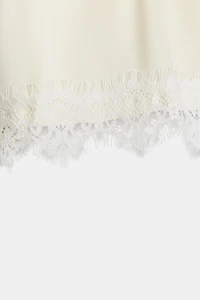 SHORT SATINÉ ET DENTELLE