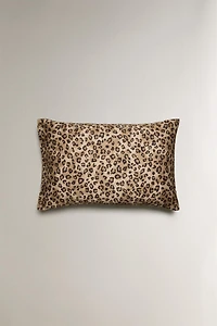 SATEEN PILLOWCASE WITH ANIMAL PRINT