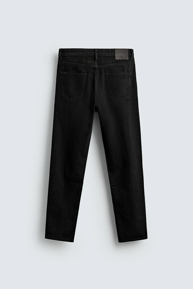 SLIM TAPERED FIT JEANS