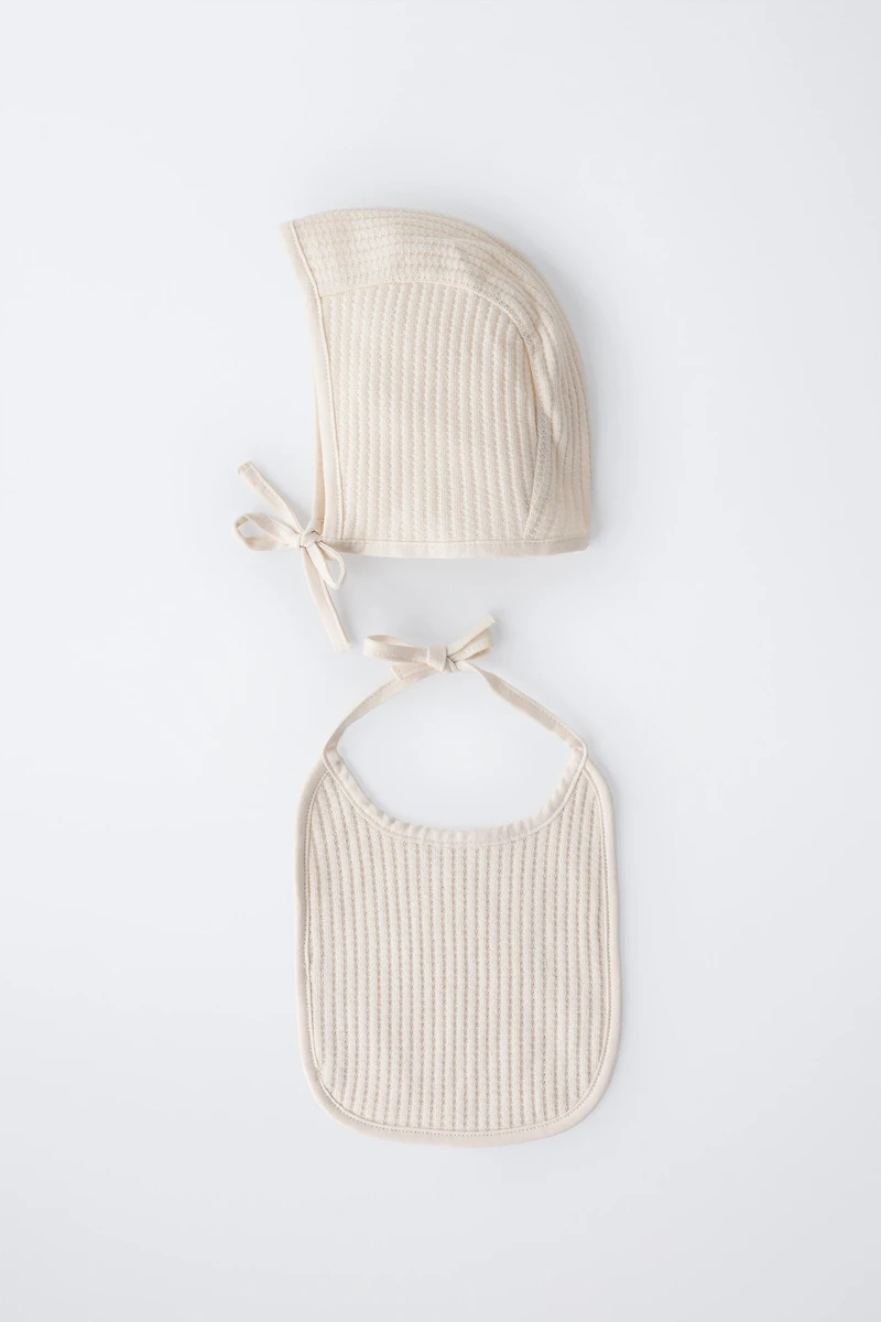 STRUCTURED BONNET AND BIB SET