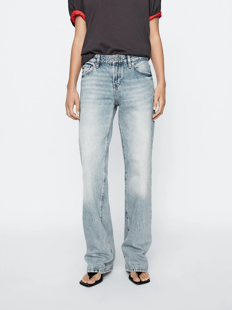 Low-rise straight-leg jeans