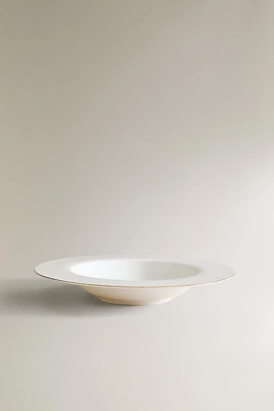 RIMMED BONE CHINA SOUP PLATE