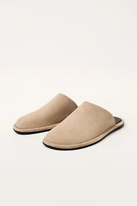 LIMITED EDITION LEATHER CLOGS