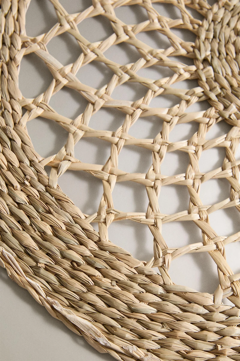 ROUND VEGETABLE FIBER PLACEMAT