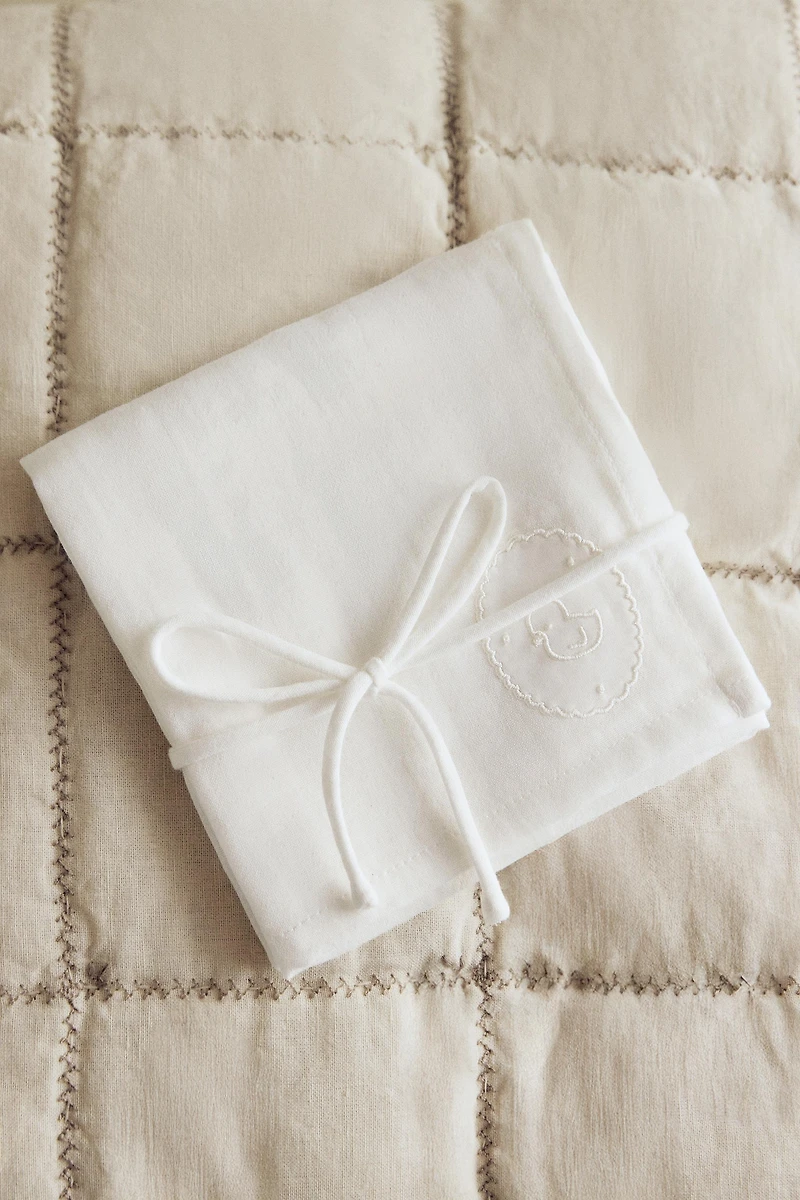 BABY EMBROIDERED MUSLIN CLOTH PACK (PACK OF 2)