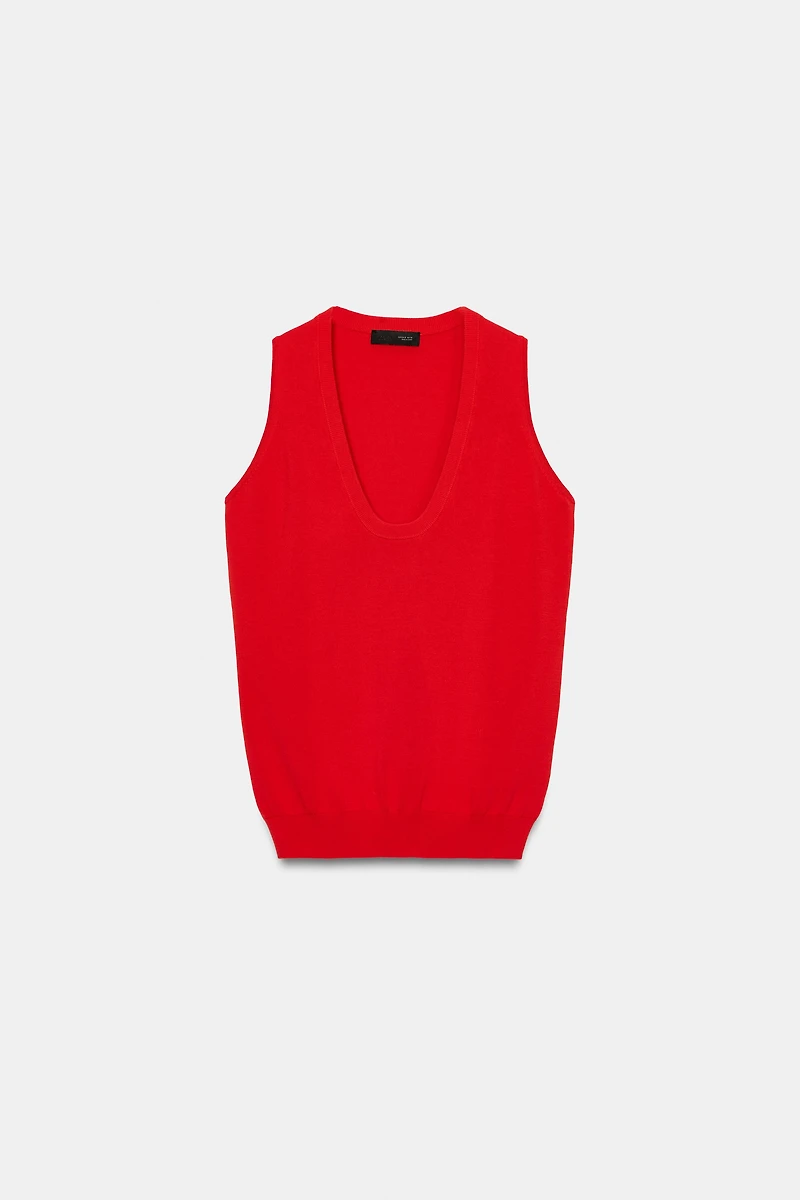 SLEEVELESS KNIT TOP