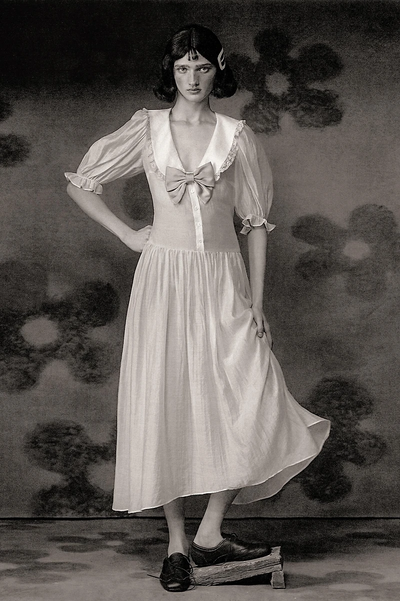 FLOWY LACE MIDI DRESS