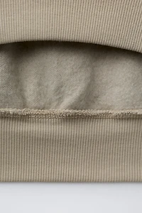 BASIC HOODED SWEATSHIRT